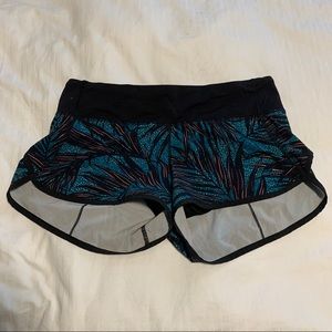 Lulu Lemon | Running Shorts | Tropical | Size 6